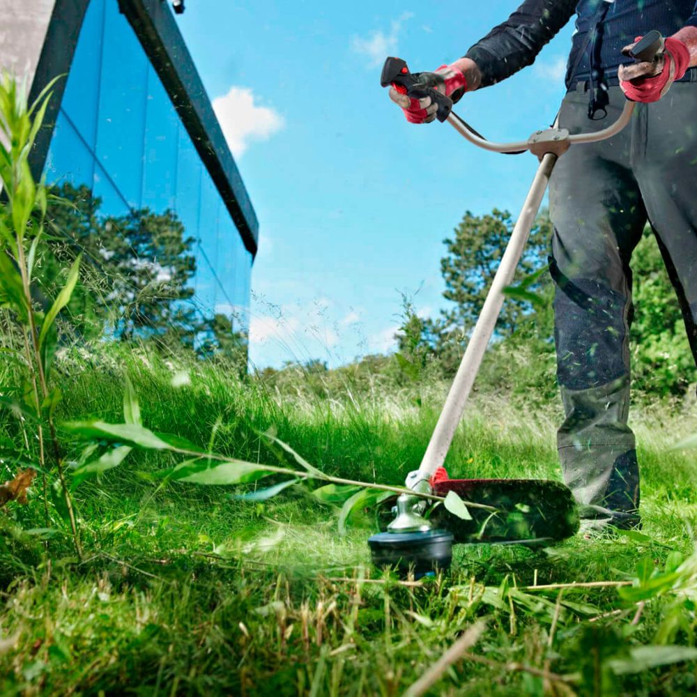 Инструкция и правила работы с бензокосой