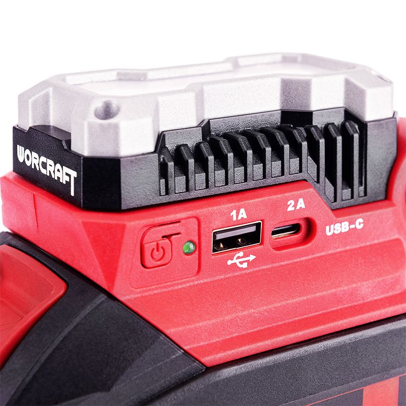 Крупный план портов USB и Type-C на адаптере WORCRAFT CUA-S20Li.