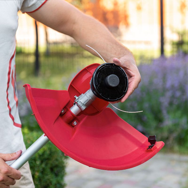 Смена шпульки с леской у аккумуляторного триммера WORCRAFT CGT‑S20LiB.