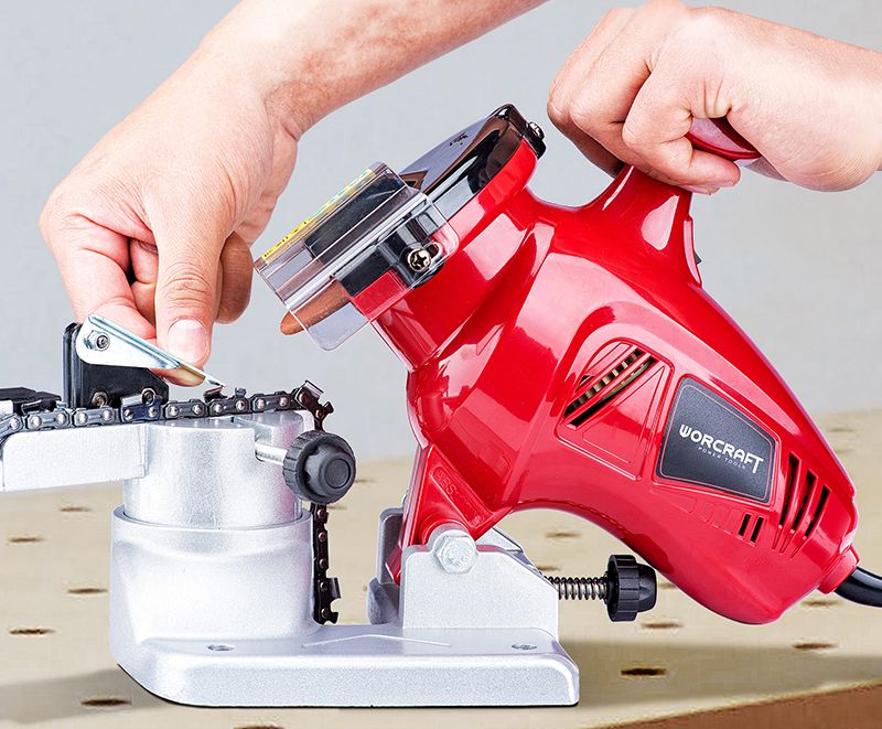 Настройка положения цепи на станке WORCRAFT SS18-100 перед заточкой.