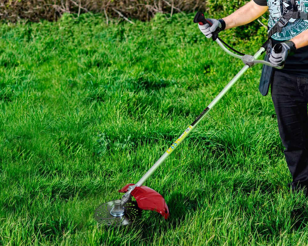 Инструкция и правила работы с бензокосой