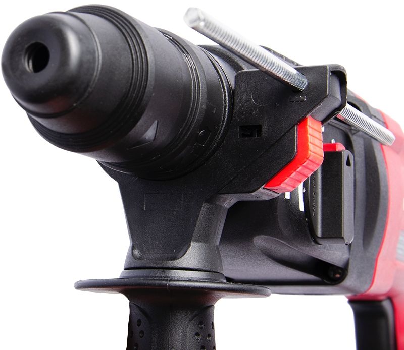 Патрон SDS-plus перфоратора WORCRAFT WRH13-26DFR крупным планом.