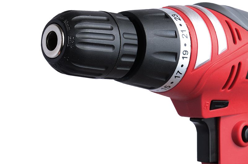 Крупный план патрона и регулировочного кольца крутящего момента WORCRAFT ED-280.