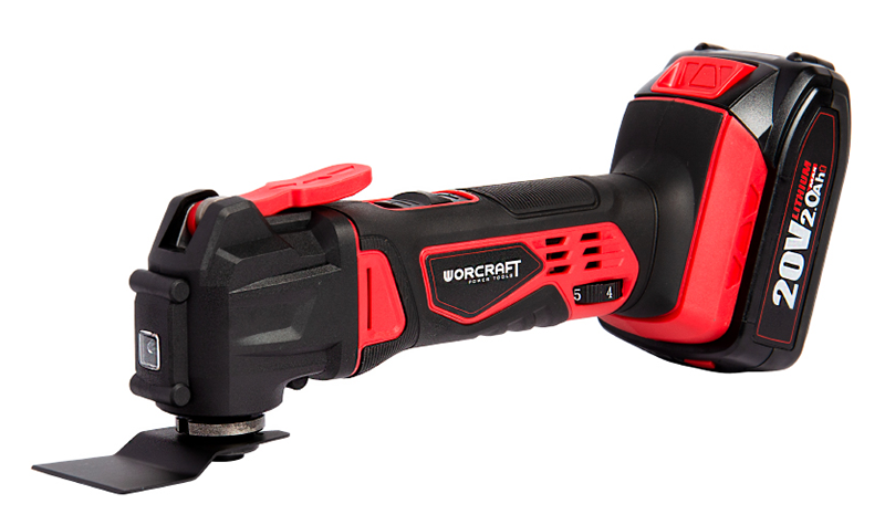 Аккумуляторный реноватор WORCRAFT CMT-S20Li — вид сбоку с установленной насадкой.