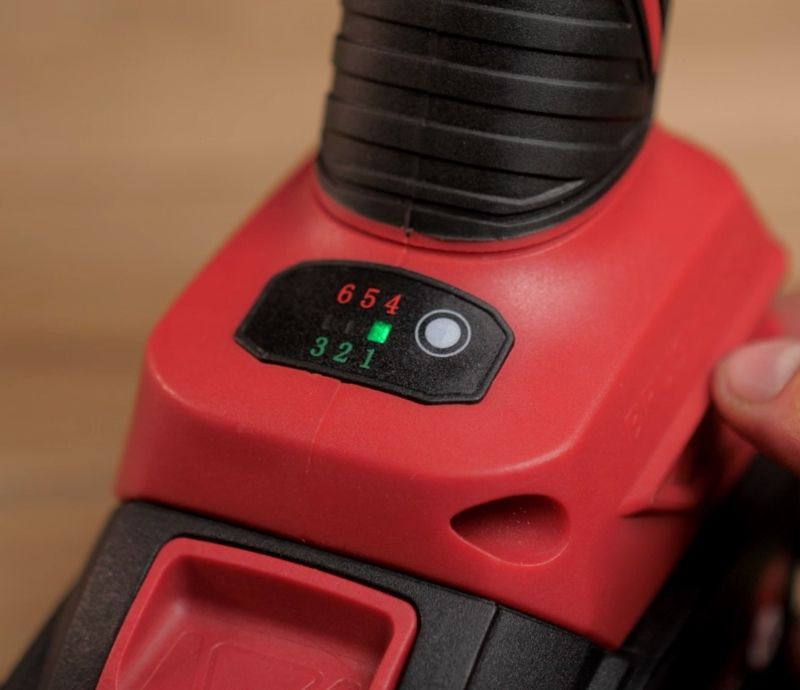 Индикатор заряда на болгарке WORCRAFT