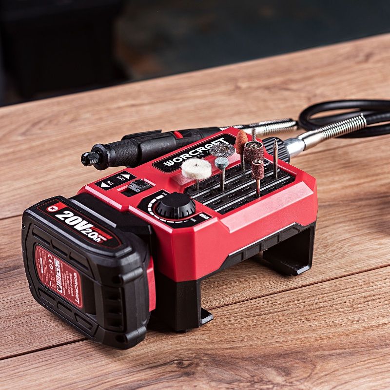 Компактный аккумуляторный гравер WORCRAFT с установленными насадками