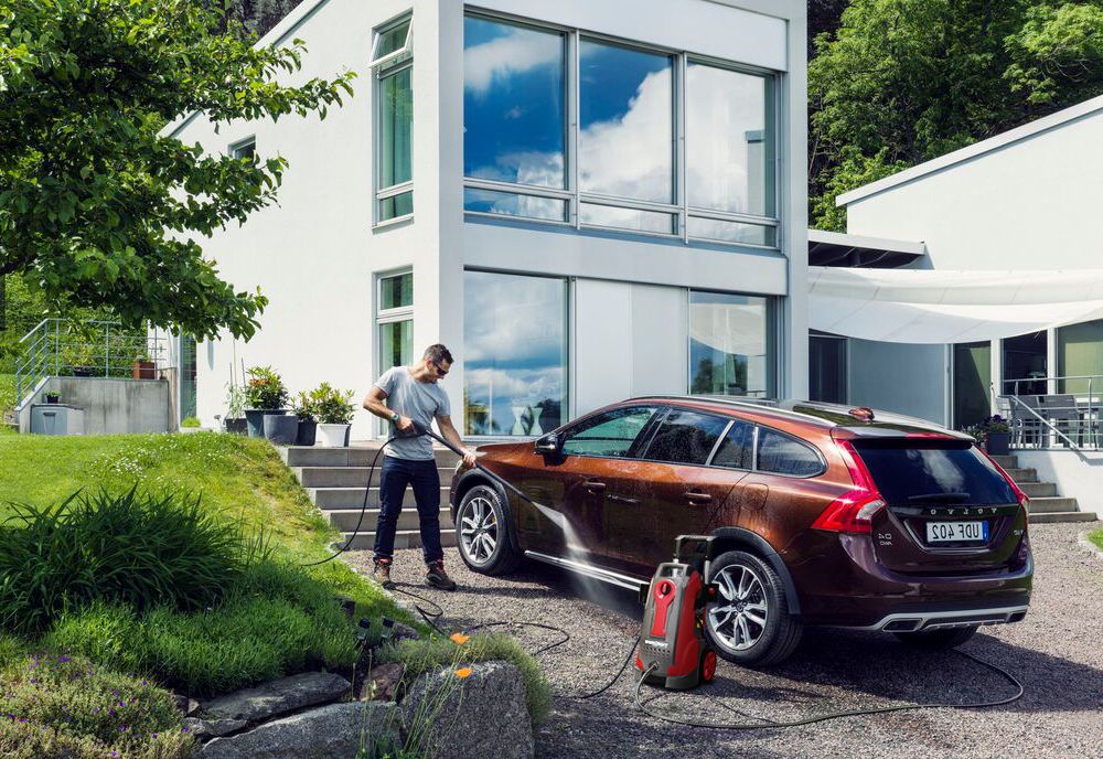 Как правильно помыть машину высоким давлением