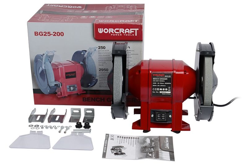 Комплектация заточного станка WORCRAFT BG25-200: защитные экраны, крепеж и инструкция.