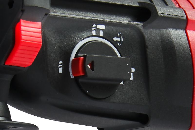 Переключатель режимов работы: сверление, долбление, сверление с ударом.