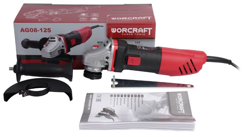Комплектация угловой шлифмашины WORCRAFT AG08-125: инструмент, дополнительная рукоятка, защитный кожух, ключ и инструкция.