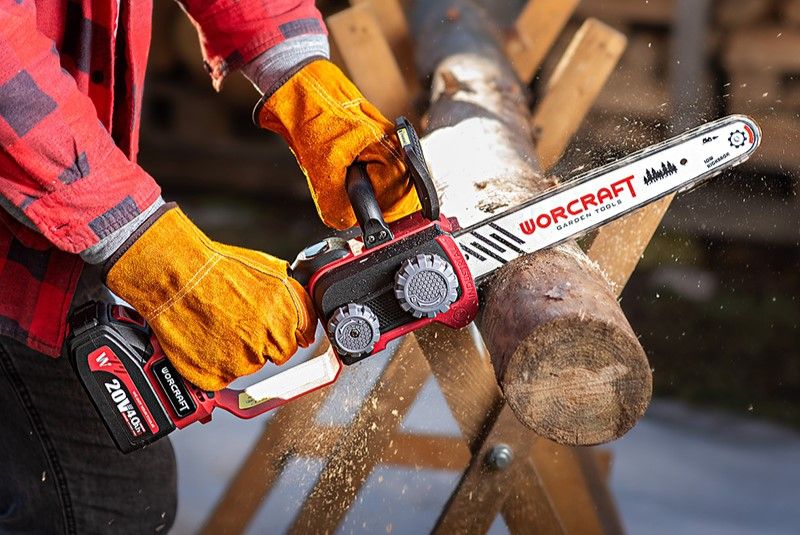 Аккумуляторная бесщеточная пила цепная WORCRAFT CGC-S20LiBD