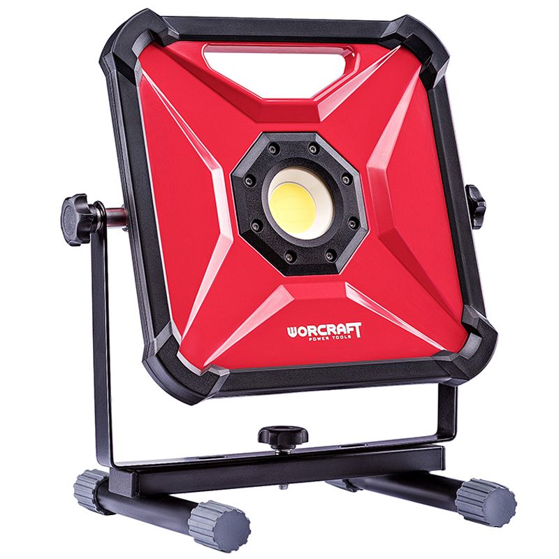 Прожектор WORCRAFT CLED-S20Li-30W с возможностью регулировки угла наклона.