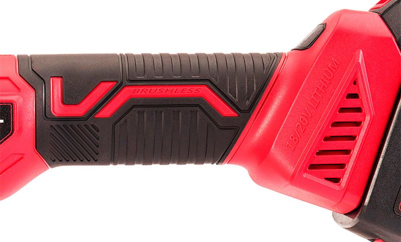 Эргономичная ручка аккумуляторной полировальной машины WORCRAFT COP-S20LiB.