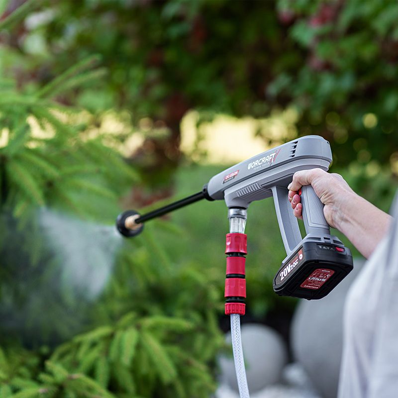 Очистка растений струёй воды