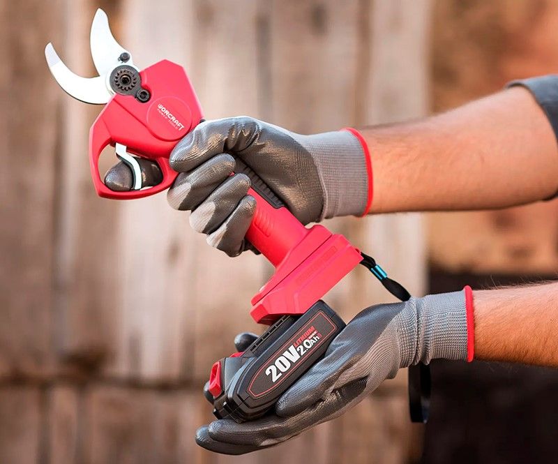 Аккумуляторные батареи и зарядные устройства