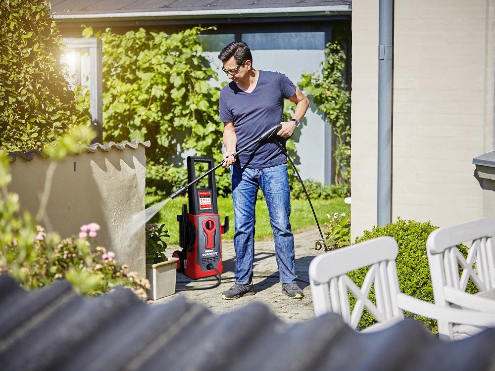 Как правильно помыть машину высоким давлением