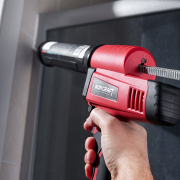 Аккумуляторный пистолет для герметика WORCRAFT CCG-S20LiA