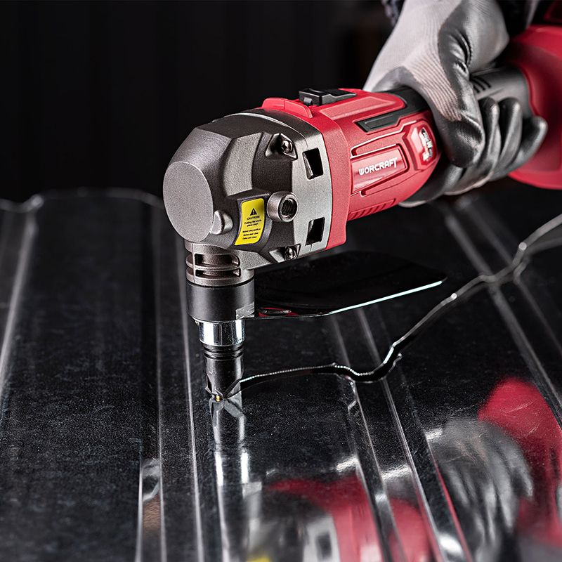 Аккумуляторные ножницы по металлу высечные WORCRAFT CHMN-S20LiB