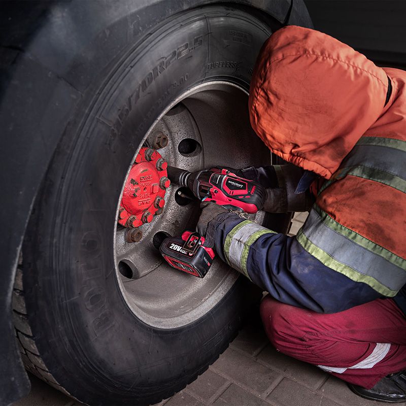 Аккумуляторный бесщеточный гайковерт WORCRAFT XCUBE007