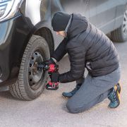 Аккумуляторный бесщеточный гайковерт WORCRAFT XCUBE006