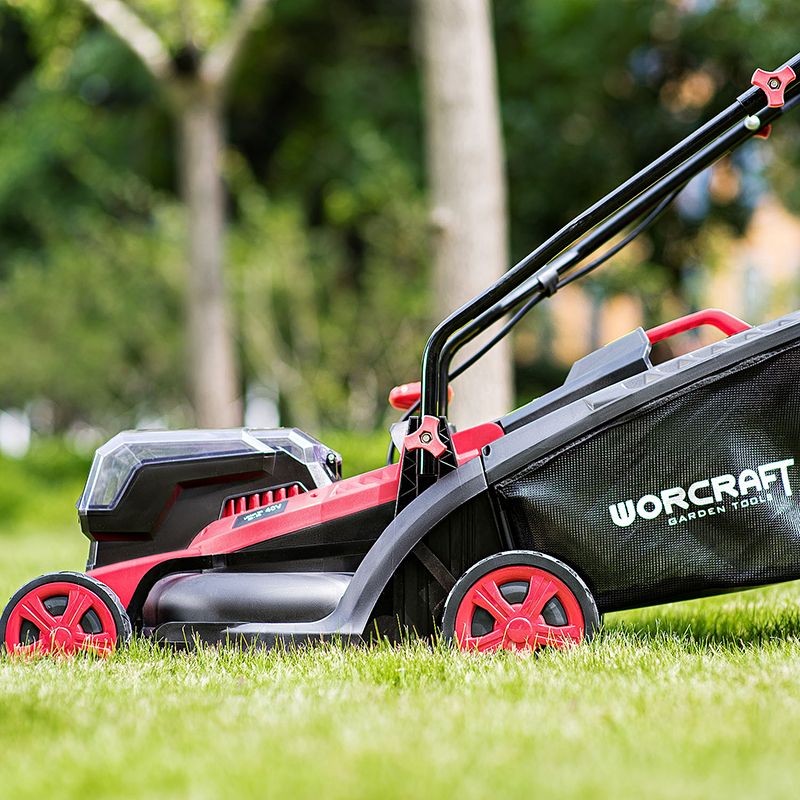 Аккумуляторная газонокосилка WORCRAFT CLM-S40Li